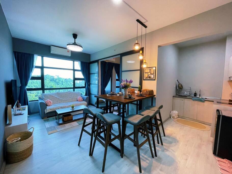 Apartment Natural Living Jesselton Quay 自然简约生活休闲居