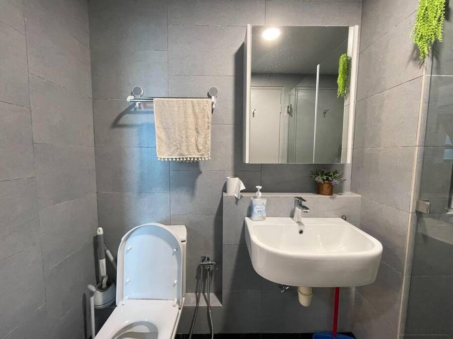 Apartment Natural Living Jesselton Quay 自然简约生活休闲居